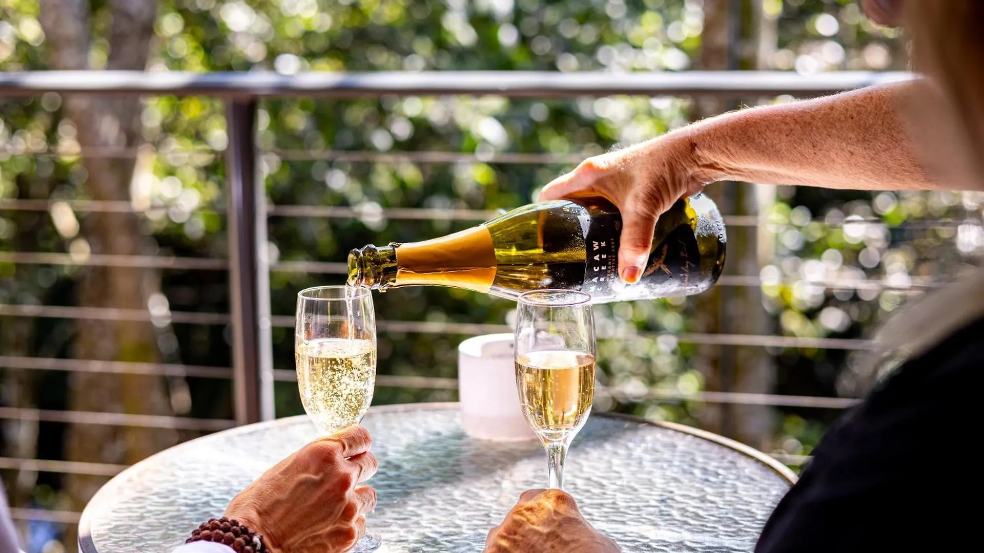 Resort Tranquil Getaways On Obi Maleny Hotel
