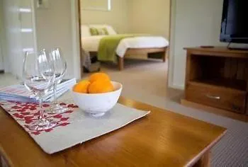 Resort Tranquil Getaways On Obi Maleny Hotel