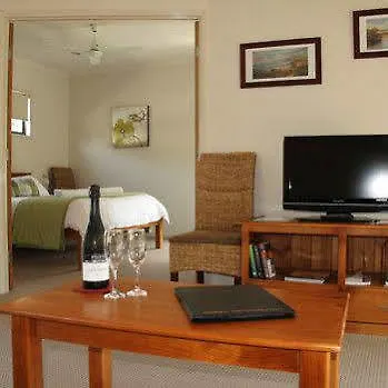 *** Resort Tranquil Getaways On Obi Maleny Hotel Australia