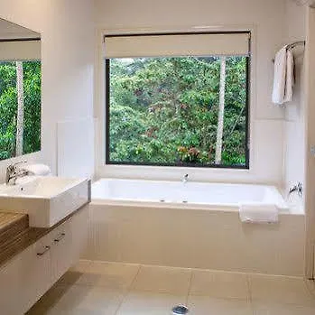 Tranquil Getaways On Obi Maleny Hotel 3*,  Australia